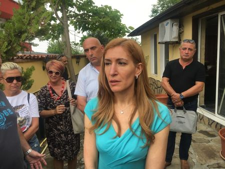Къща за гости на ужасите в Свети Влас потресе министър Ангелкова! (СНИМКИ/ВИДЕО)