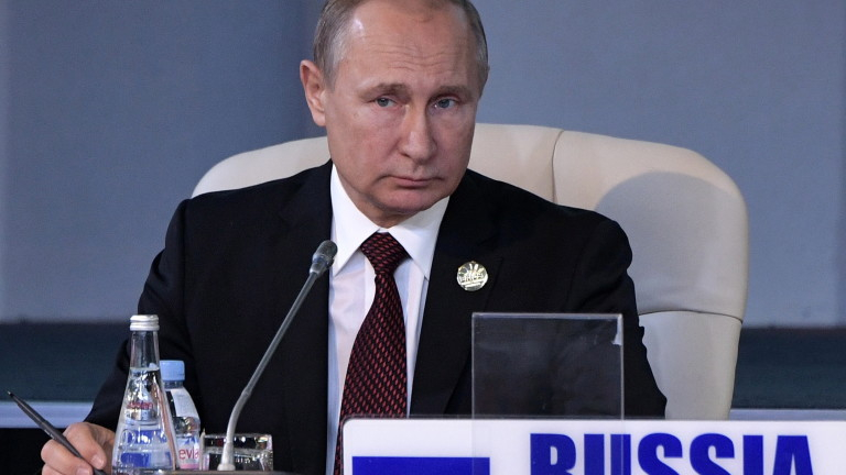 „Пряката линия“ на Путин с нов най-нисък рейтинг
