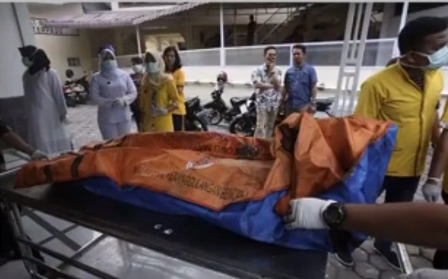 30 жертви след пожар във фабрика за кибрит в Индонезия (ВИДЕО)