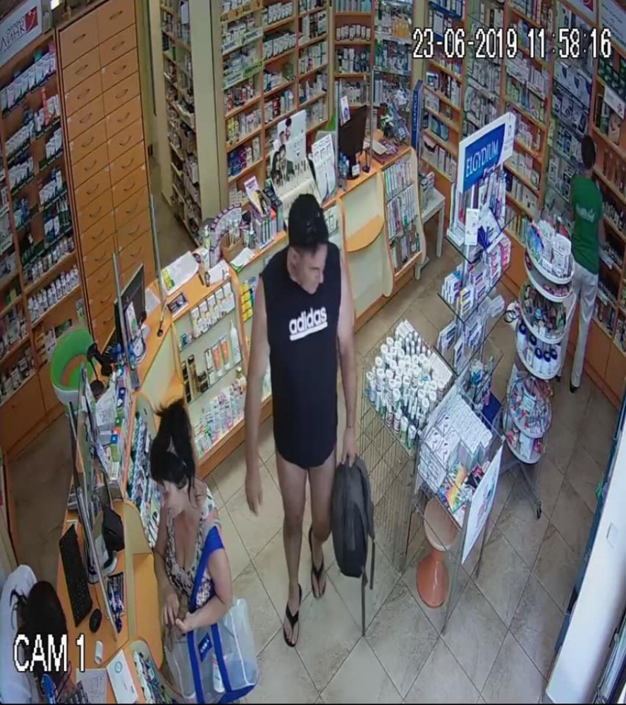 Добре облечен мъж влезе в бургаска аптека и се опозори жестоко (СНИМКИ)