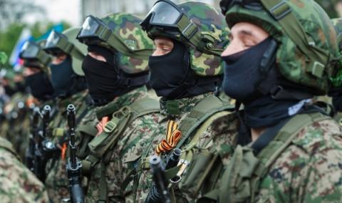 Какво става?! Русия вдигна хиляди военни на крак