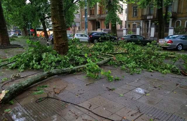 Пловдив пак под вода! Коматевският възел прелива (ВИДЕО)