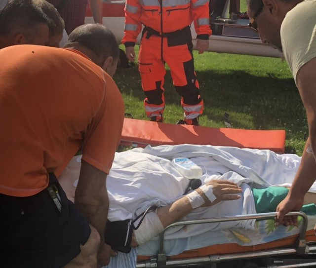Известен бизнесмен тежко ранен в катастрофа до Гоце Делчев, хеликоптер го откара в "Пирогов" (СНИМКИ) 