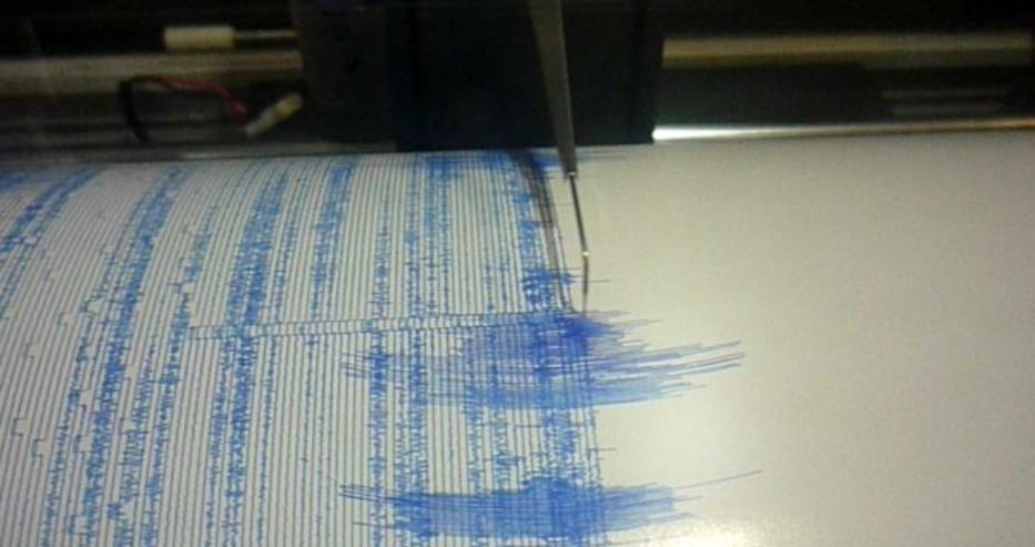 Земетресение разлюля Западна Турция