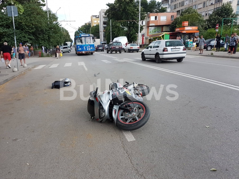 Моторист проля кръвта на известен лекар пред болницата във Враца (СНИМКИ 18+)