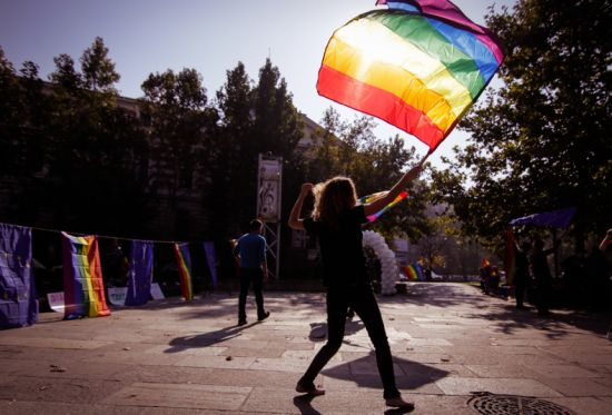 Гейове и лесбийки изпълниха улиците на Северна Македония