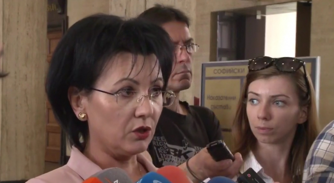 Арнаудова разкри защо искат снемане на имунитета на депутата от БСП