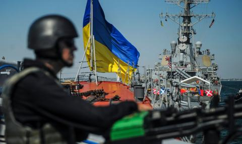 НАТО и Русия се сблъскаха в Черно море с едновременни големи военни маневри (ВИДЕО)