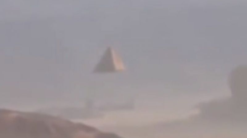 Странно ВИДЕО взриви мрежата! Извънземните си прибират пирамидите от Земята