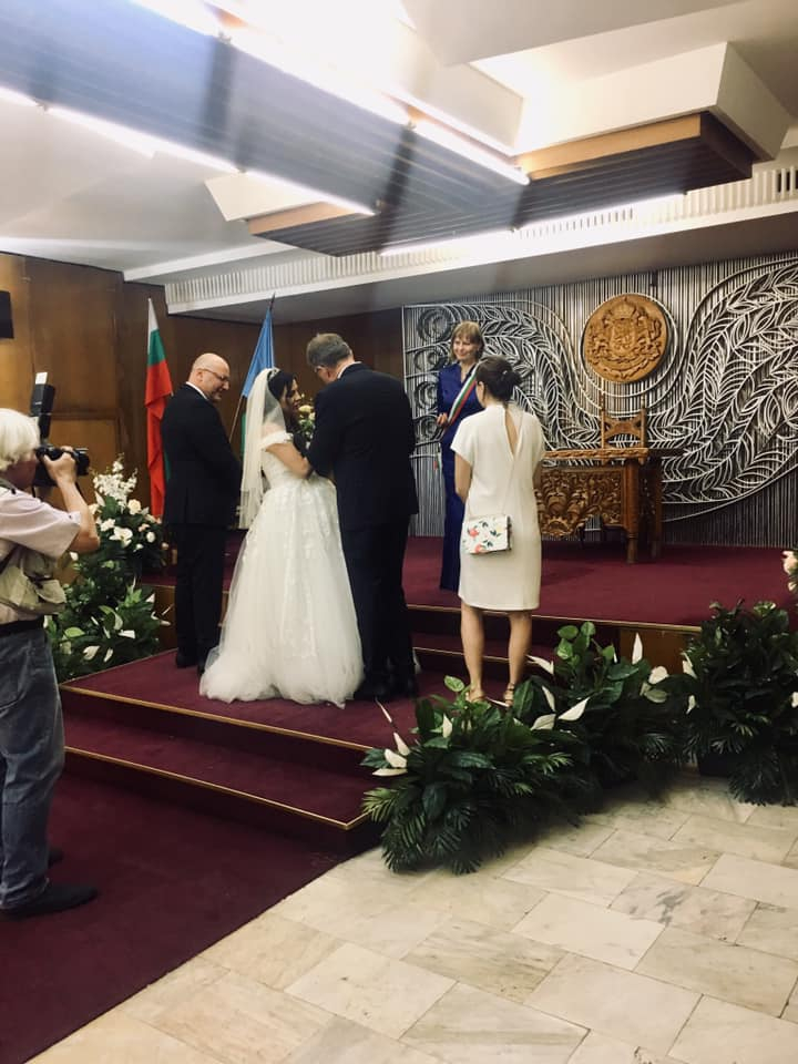 Деси Цонева се омъжи! (СНИМКИ)