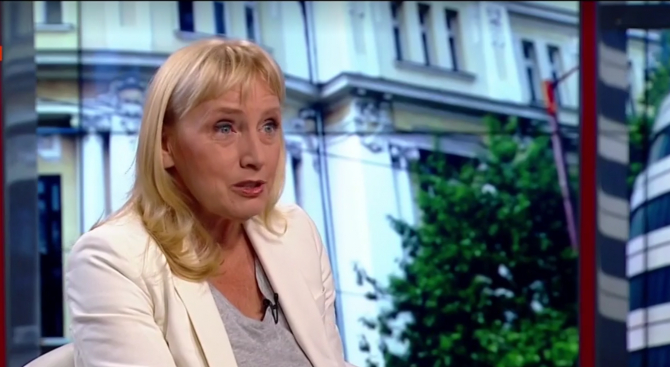 Елена Йончева: Намаляването на партийните субсидии е голям удар срещу демокрацията