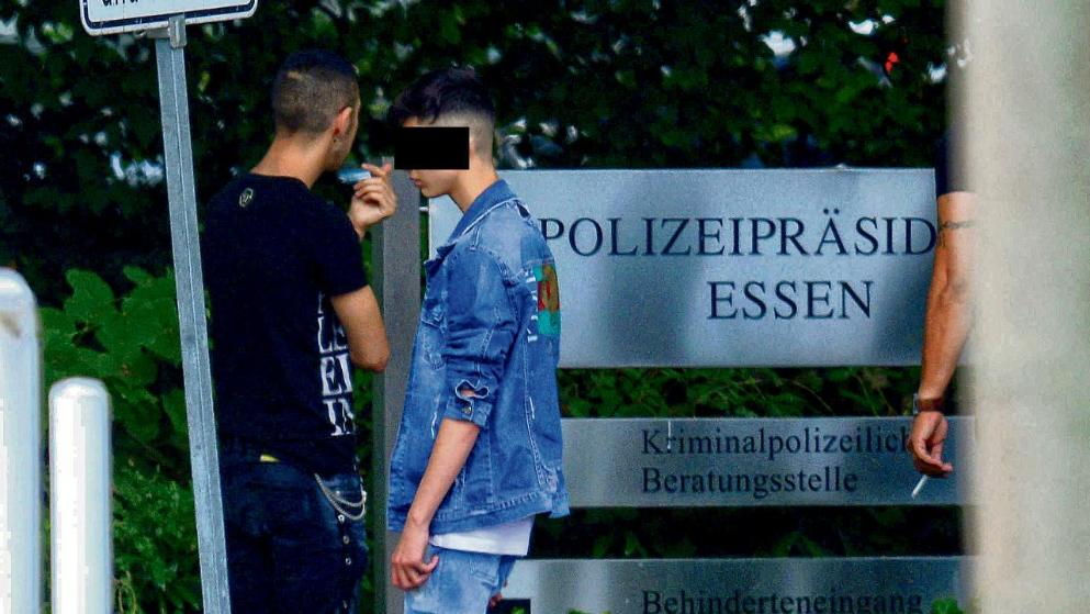 Джамбазки: Това са циганите, изнасилили 18-годишна германка (СНИМКИ)