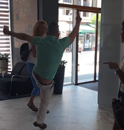Прогониха с ритници израелски туристи от хотел в Слънчев бряг (ВИДЕО)
