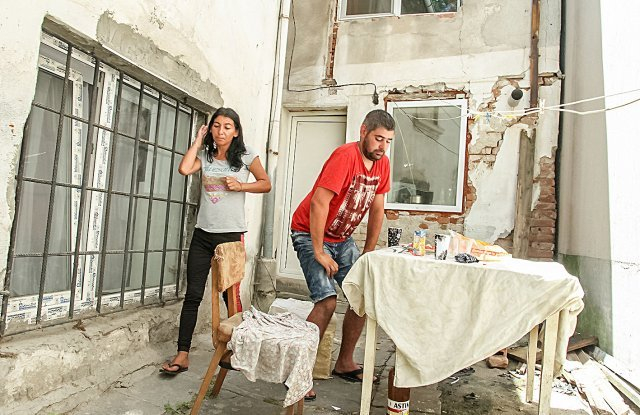 Пловдивчани пропищяха от две циганки, въртящи платена любов в квартал Мараша
