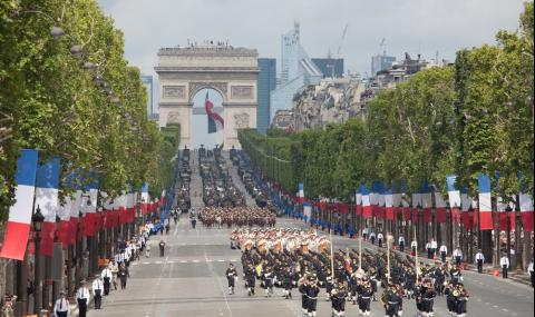 Франция празнува за 230-ти път Денят на Бастилията