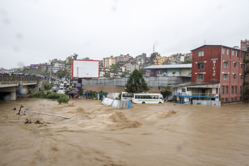 Библейски потоп в Непал (СНИМКИ)