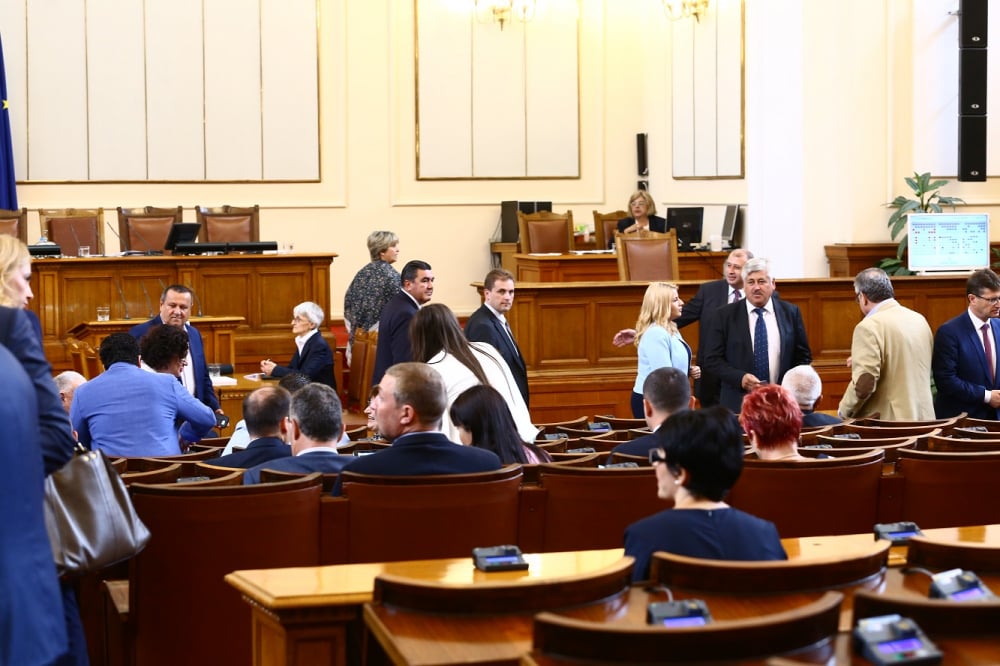 Депутатите казаха „не“ на президентското вето върху Закона за военното разузнаване