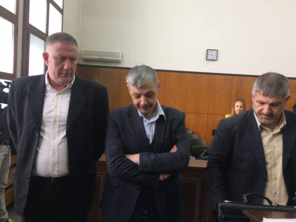 Майката на Плъха проклина съда, прокурор и адвокат възмутени от оправдателната присъда за д-р Димитров