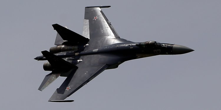 Южнокорейски изтребители стрелят по руски военни самолети 
