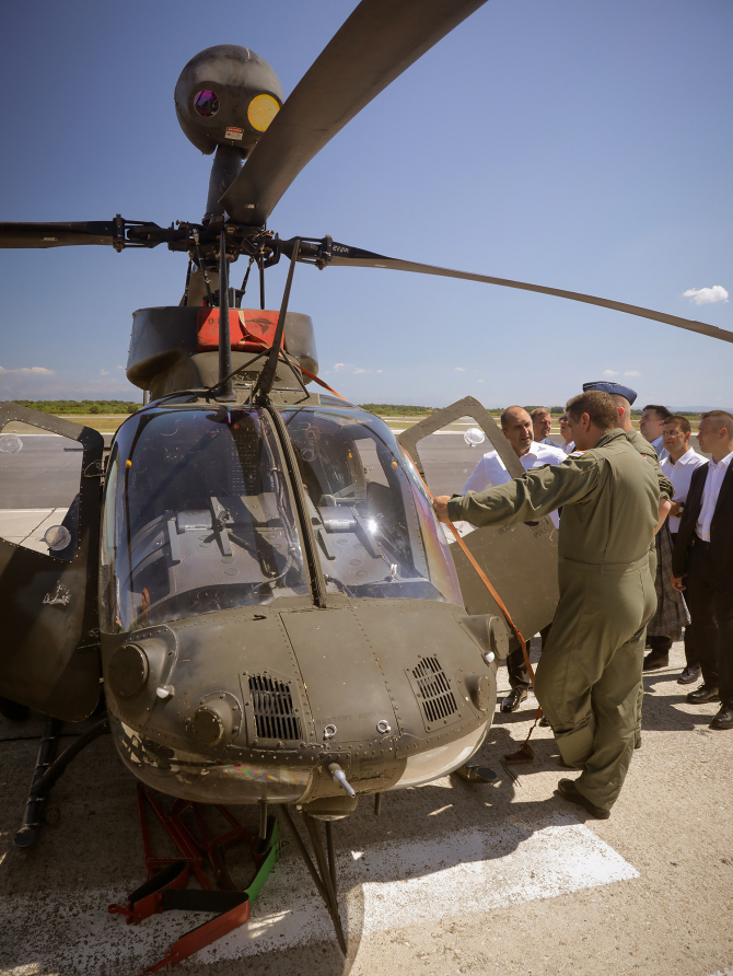 Румен Радев посети военно-въздушна база в Хърватия СНИМКИ