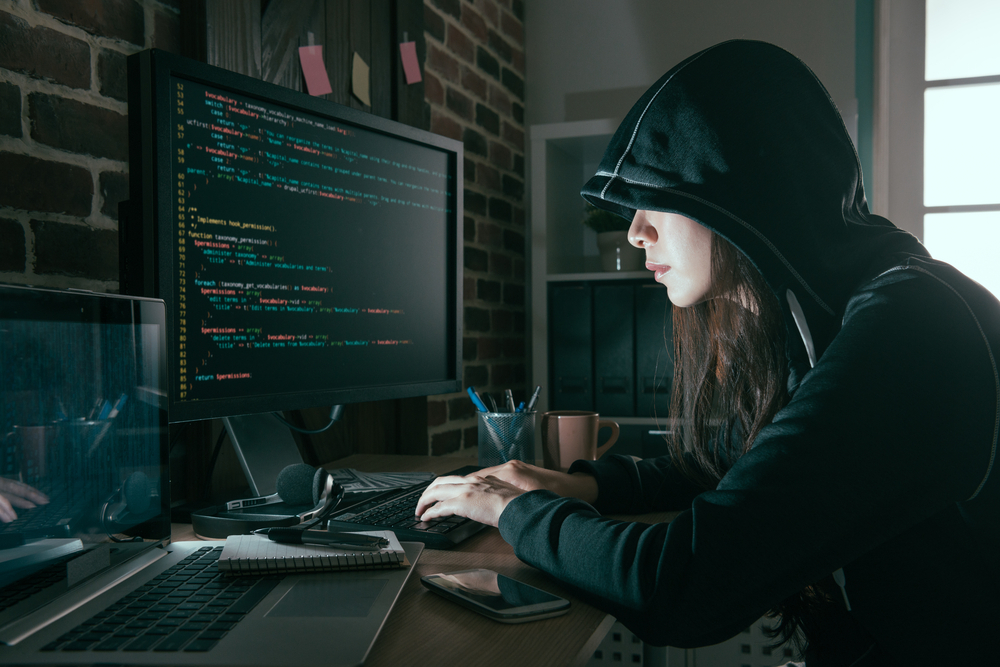 Млада хакера открадна данните на 106 милиона американци