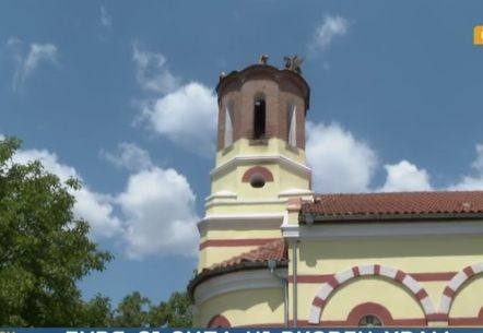 Мълния срина купола на църква в Преславско, хората благодарят на Бог