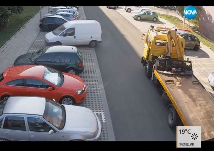 ВИДЕО засне какви големи поразии направи камион на "Пътна помощ"