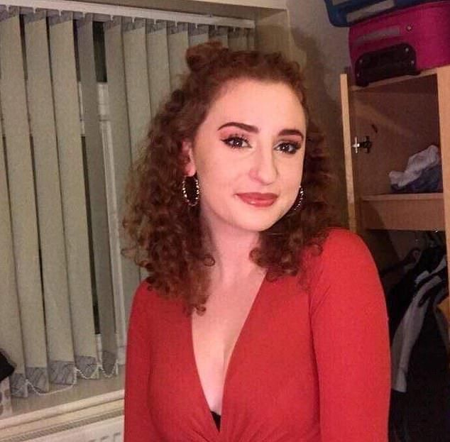 Студентка от Кеймбридж падна от летящ самолет и загина на страшно място СНИМКИ