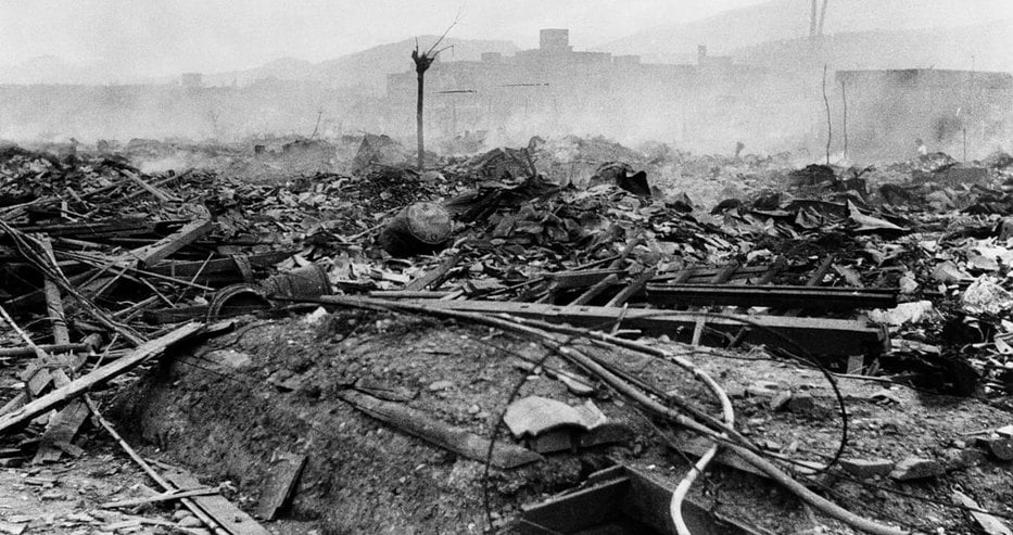9 август - Нагасаки е унищожен от атомната бомба "Дебелака"