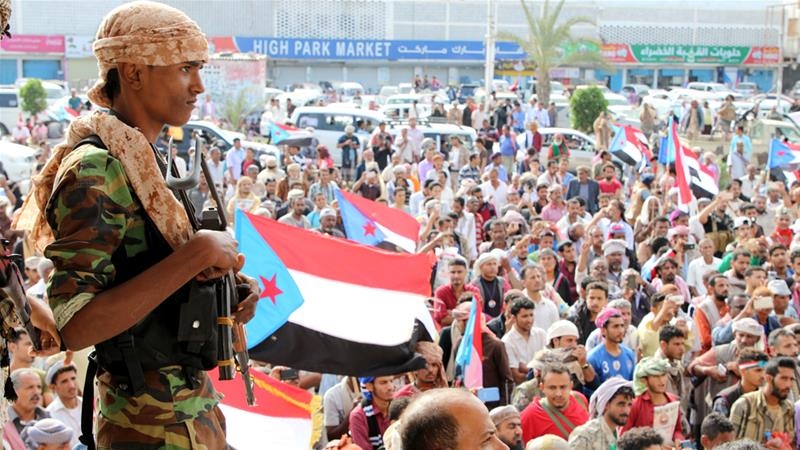 Войната в Йемен започна: Бунтовници обграждат двореца в Аден! КАДРИ