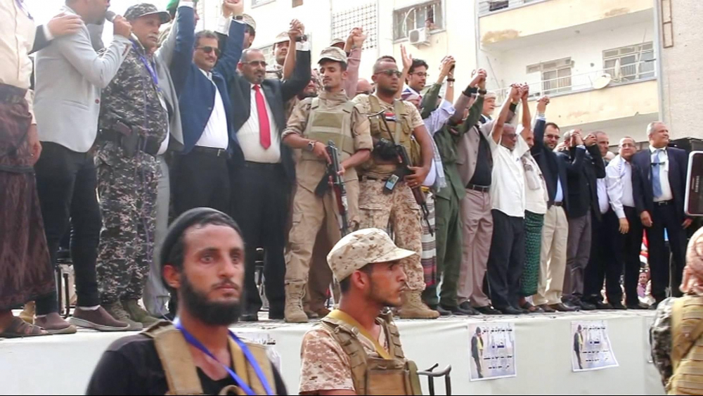 Войната в Йемен започна: Бунтовници обграждат двореца в Аден! КАДРИ
