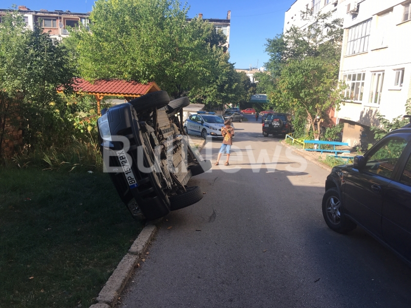 Джип навири гуми след зрелищна каскада във Враца СНИМКИ