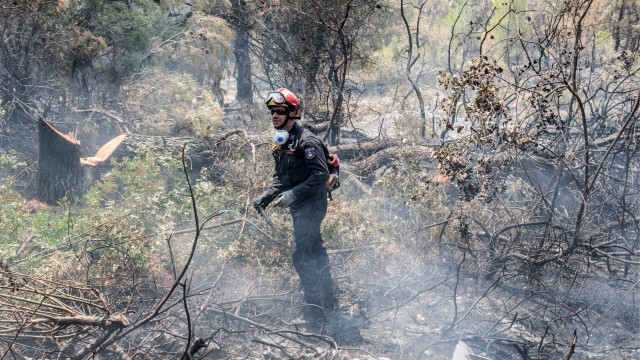 Най-накрая добра новина за пожарите в Гърция СНИМКИ