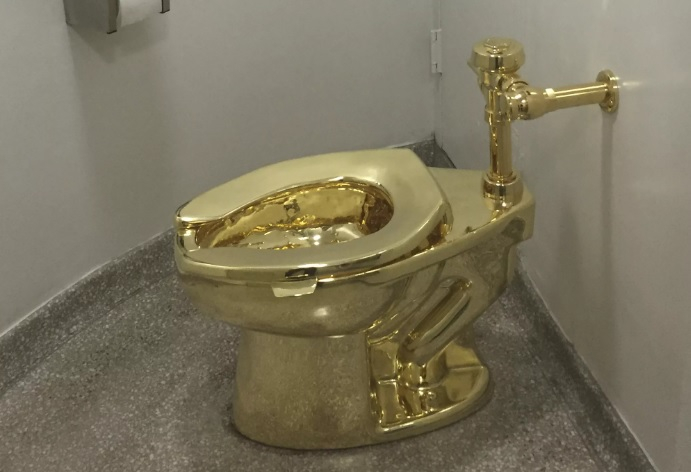 Скандал в Македония: Сложиха "златни" тоалетни в основно училище