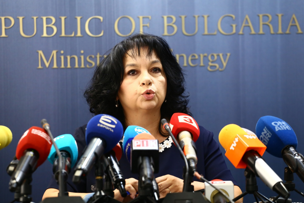 Министър Петкова обясни какво се случва с "Турски поток" 