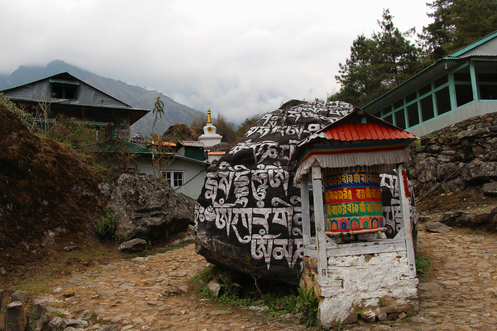 Не подминавайте с безразличие тези чудни камъни в Тибет, защото... СНИМКИ