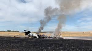 Самолет пламна и изгоря на пистата на летище в САЩ ВИДЕО