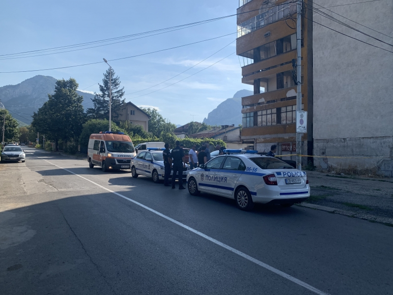 Сутеньорът на загиналата проститутка от Враца се издъни тотално