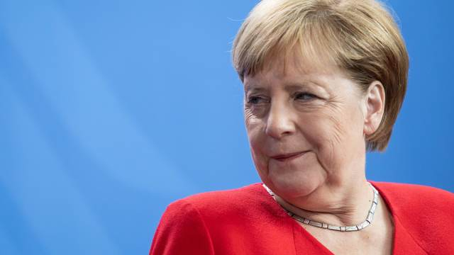 Меркел направи нещо изумително по време на срещата на Г-7