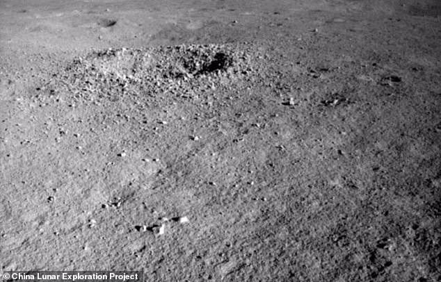 Китайците откриха странно вещество на обратната страна на Луната СНИМКИ