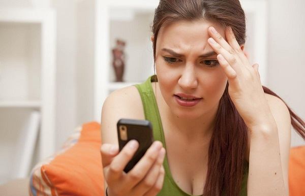 Жените страдат от употреба на смартфони повече от мъжете