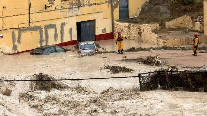 Историческо бедствие удари Испания! Българи в капана на „студената капка“ СНИМКИ