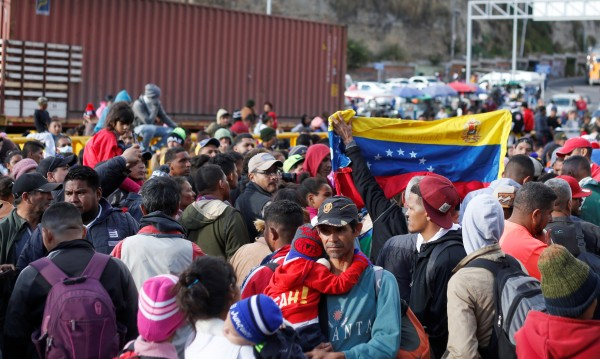 Венецуела и Колумбия се въоръжават! Идва ли нова война?