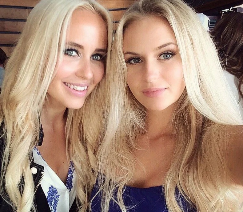 Шведска моделка пусна СНИМКИ с майка си и подлуди фенове с двоен сексапил 