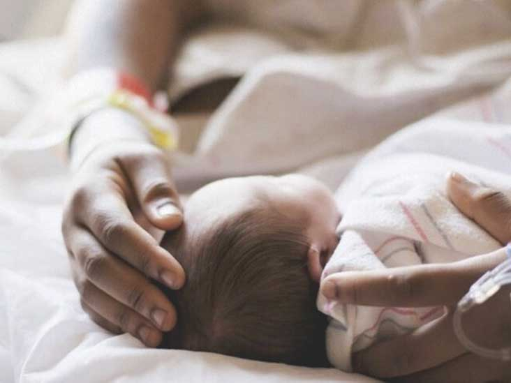 Дете се роди със сърце извън тялото поради рядко заболяване ВИДЕО 18+