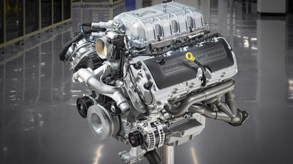 Така сглобяват ръчно най-мощния двигател на Ford ВИДЕО