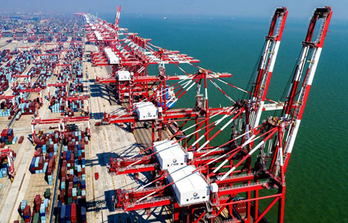 Търговският излишък на Китай достигна 115 милиарда юана през август