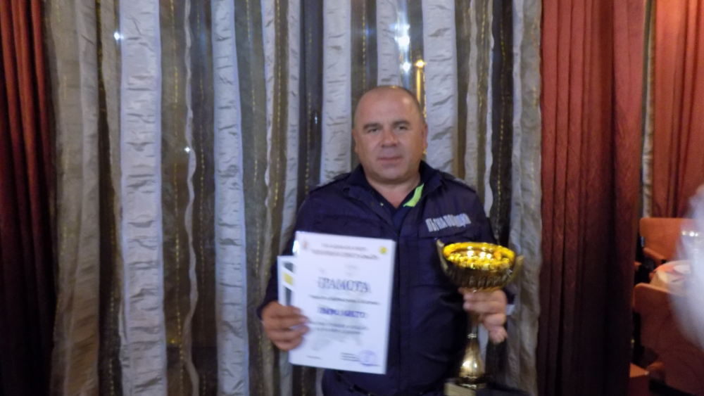 Марин Кондов от ОДМВР-Добрич е пътният полицай на годината СНИМКИ
