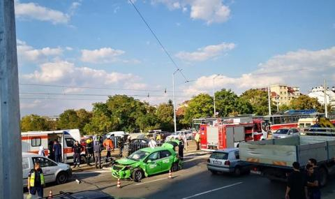 Първи подробности за тежката катастрофа на "Ботевградско шосе" в София