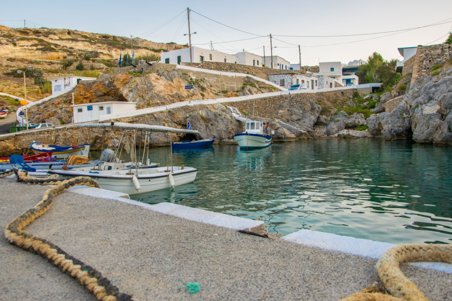 Гръцки остров дава 10 000 долара, ако се преместите там СНИМКИ